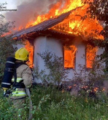 На Сарненщині вщент згорів будинок (ФОТО)