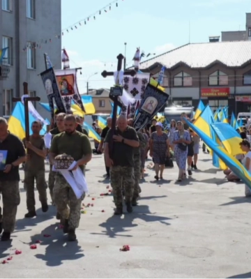 Тіло 4 місяці не могли привезти додому: на Волині попрощалися із молодим Героєм Миколою Силком