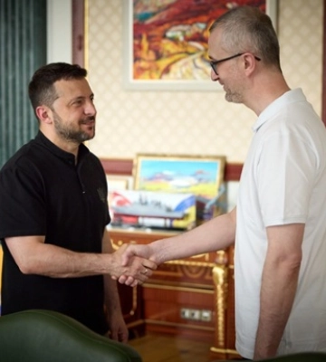 Зеленський зустрівся зі звільненим з полону Наріманом Джелялом