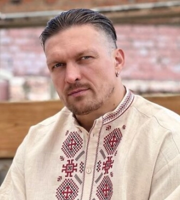 Шоу Усика во Львове: непобежденный украинец выйдет на ринг против британца с 32 боями