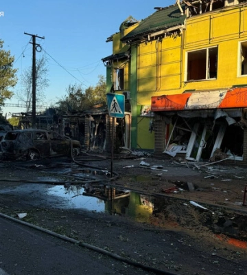 Рятувальники показали фото ліквідації наслідків російського удару по Вільнянську