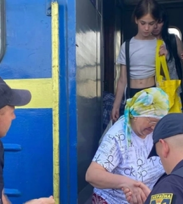 На Волині зустріли евакуаційний потяг з Харківщини 
