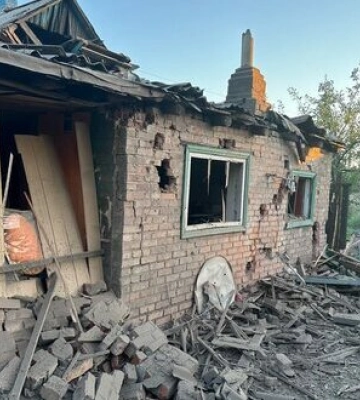 Доба на Донеччині: під ворожим вогнем 3 райони, є жертви, багато поранених. ФОТОрепортаж