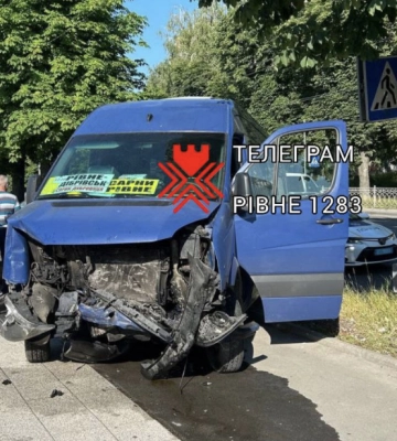 Лобове зіткнення: у Рівному сталась ДТП біля «Чайки»