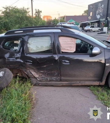 У Полтаві зіткнулися два легковики: травмований пасажир