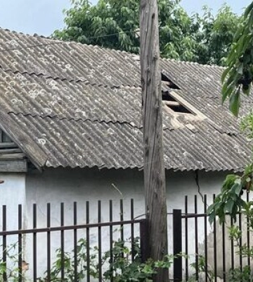 Окупанти атакували Нікопольщину: пошкоджено промпідприємство та ЛЕП, горіла пшениця