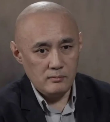 Умер казахский журналист Айдос Садыков, на которого было совершено покушение в Киеве