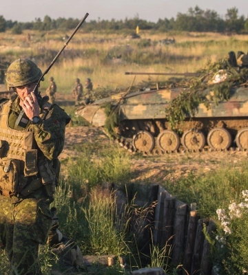 Понад 1200 окупантів, 8 танків і 56 артсистем: втрати армії РФ за добу війни в Україні