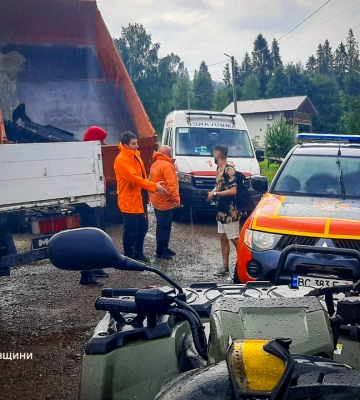З гори Менчил рятувальники спуситили п&#039;ятьох харків&#039;ян