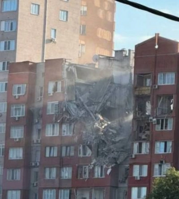 Под завалами многоэтажки в в Днепре спасатели обнаружили тело еще одной жертвы