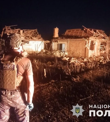 Армія рф вночі вдарила по селищу на Донеччині: є постраждалий та пошкодження
