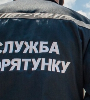 У Херсоні рятувальники потрапили під повторний обстріл