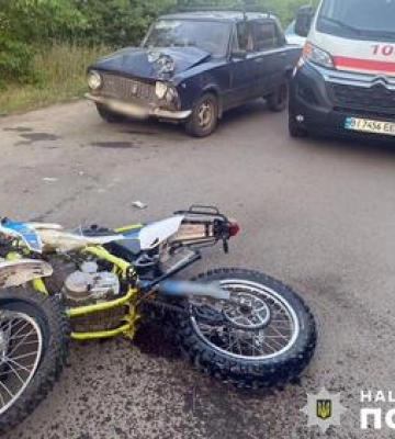У Карлівці в ДТП постраждав неповнолітній кермувальник мотоцикла
