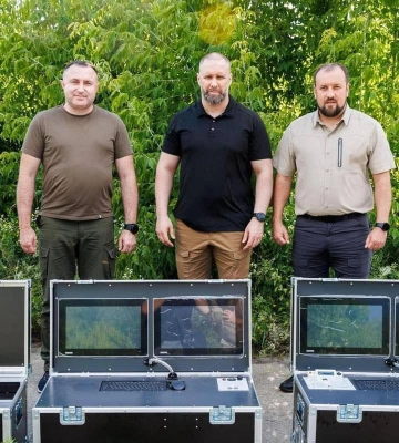 Бійцям ППО на Харківщині передали автоматизований командний пункт «Кречет»