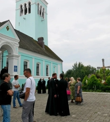 У Володимирі в «московських» попів закінчився договір оренди Успенського собору, але з&#039;їжджати вони не поспішають