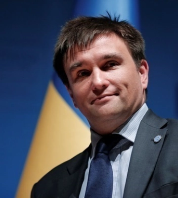 В России заочно арестовали Климкина и Гройсмана