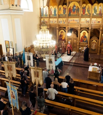 Мукачево прощається з полеглим Героєм Максимом Обривко