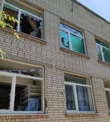 Російські окупанти завдали удару по Нікополю: загинули дві жінки, дев’ятеро поранені