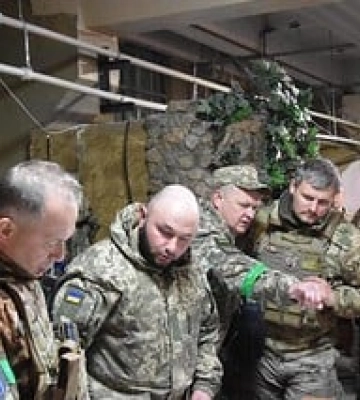 Сырский посетил бригады, ведущие бои в Волчанске и под Харьковом