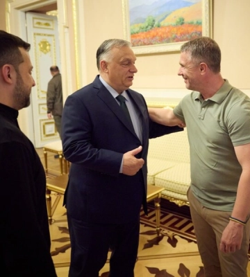 Зеленский на встречу с Орбаном позвал Реброва. Тренер сборной Украины сообщил, что общался только о футболе
