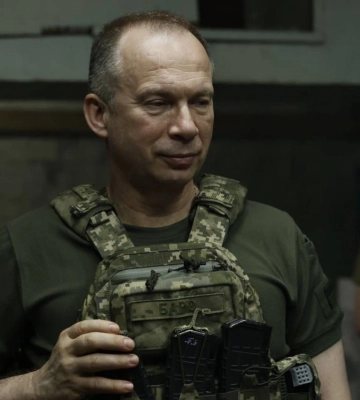 Сырский посетил бригады, ведущие бои в Волчанске и под Харьковом