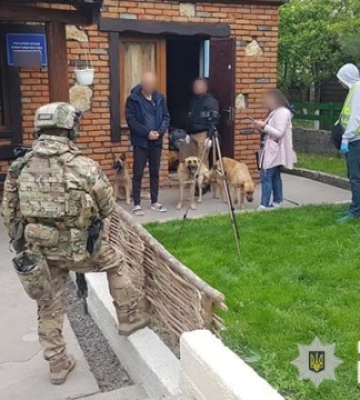 Тримали в неволі 35 осіб: у двох областях  викрили незаконні «центри реабілітації»
