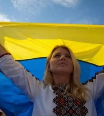 Опитування КМІС: 44% опитаних українців вважають, що в суспільстві зараз є єдність