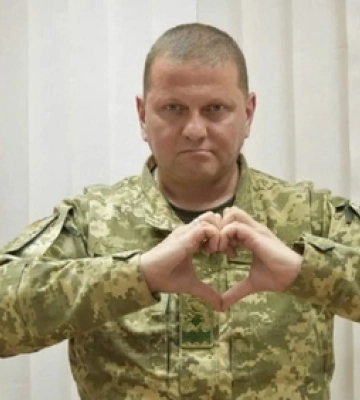 У Луцьку продають побачення із Залужним