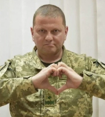 У Луцьку продають побачення із Залужним