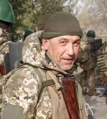 У Білгород-Дністровському районі проводять в останню путь захисника України Циброва Олега