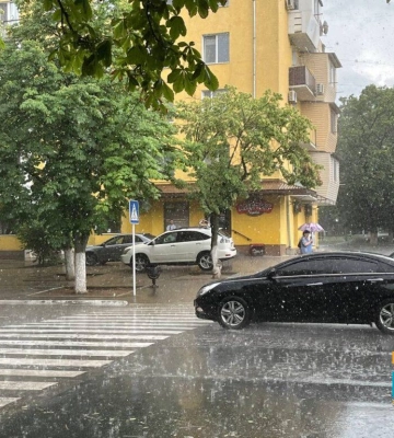 Метеорологи попереджають про несприятливі погодні явища на Одещині наступної доби