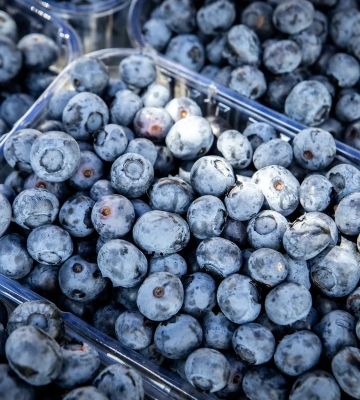 Через спеку в Києві заборонили продаж на ярмарках продуктів, що швидко псуються