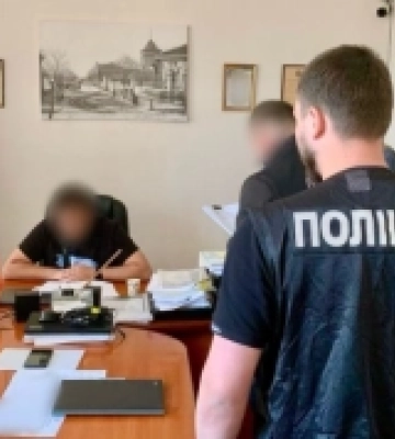 Посадовець Білгород-Дністровської міськради разом зі спільниками привласнювали землі на узбережжі лиману