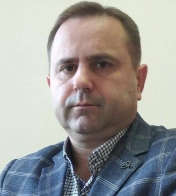 Судили за ДТП з потерпілими: закрили кримінальну справу щодо директора ліцею на Волині