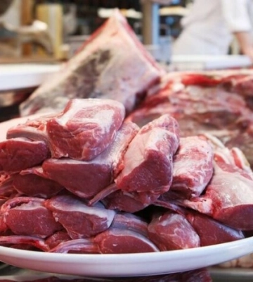 У Києві на ярмарках тимчасово заборонили продавати окремі види продуктів: названо причину та перелік