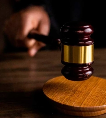 Суд виніс вирок жительці Херсонщини, яка допомагала проводити незаконний референдум
