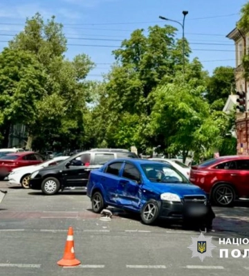 В Одесі водійка спровокувала потрійну аварію з постраждалими, - ФОТО