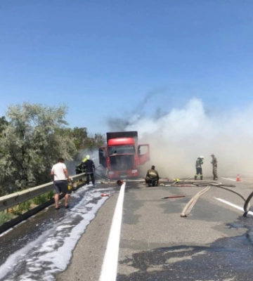 В Одесі у чоловіка викрали дорогий телефон