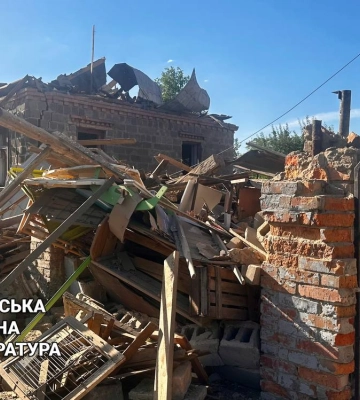 Росіяни вдарили по району житлової забудови у Київському районі Харкова: Зруйновано 2 будинки (оновлено)
