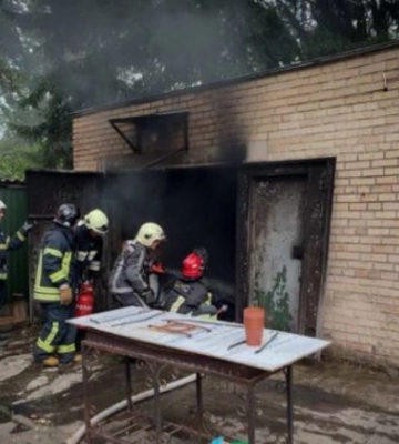 В Киевской области генератор едва не сжег дом, фото