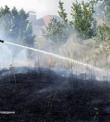 За добу на Дніпропетровщині вогонь знищив понад 68 гектарів екосистем: що горіло