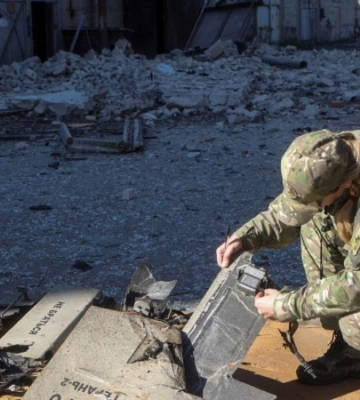 На Житомирщині через падіння уламків &quot;Шахеда&quot; спалахнула пожежа: є постраждала