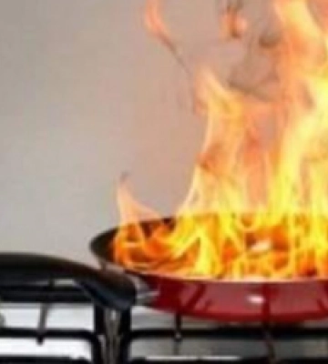 У Львові через пожежу на кухні жінка отримала опіки рук та обличчя