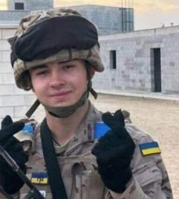 Загинув 20-річний військовий з Острога Олександр Максимюк