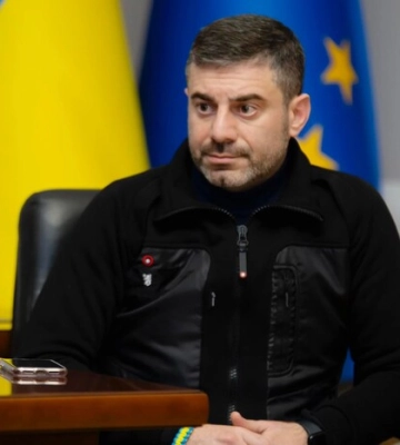 Виїзд родичів чиновників за кордон: столична влада прокоментувала звинувачення