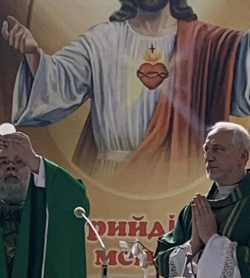 У єзуїтському костелі Серця Ісуса в Чернівцях представили нового настоятеля храму