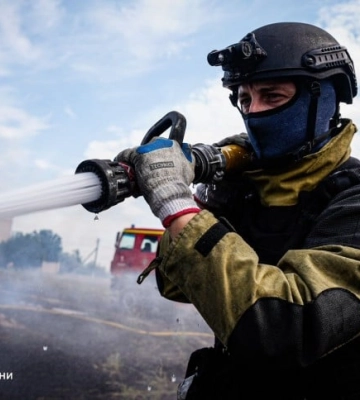 На Херсонщині через російські обстріли за добу спалахнули 27 пожеж