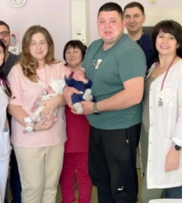 Народилися на 28-му тижні вагітності. Із львівської лікарні виписали двійню із Чернівців
