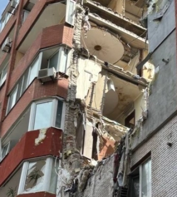 У Дніпрі сьомий день розбирають завали багатоповерхівки, яку атакувала РФ