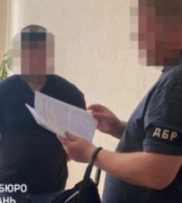 На Одещині викрили правоохоронця, якого підозрюють в організації схеми з переправлення чоловіків до Молдови